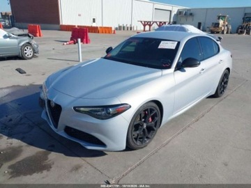 Alfa Romeo Giulia II Sedan Facelifting 2.0 Turbo 280KM 2020 Alfa Romeo Giulia Ti 2020 2.0l 2.0 Benzyna 280KM, zdjęcie 1