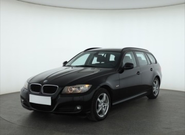 BMW Seria 3 E90-91-92-93 Touring E91 2.0 318d 143KM 2012 BMW 3 318 d, Xenon, Bi-Xenon, Klima, Klimatronic, zdjęcie 1