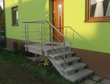 Стойка балюстрады для бокового монтажа Ø42,4 х 1170 мм, 4 х Ø12,0 мм – внутренние.