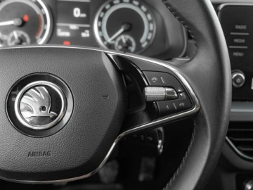 Skoda Scala Hatchback 1.0 TSI 110KM 2022 Škoda Scala Skoda Scala DW7UK61#1.0 TSI Ambition, zdjęcie 16