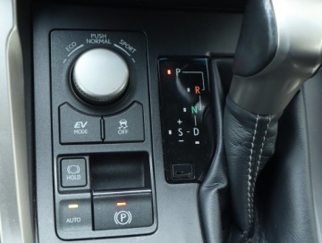 Lexus NX I SUV 300h 197KM 2017 Lexus NX 300h, Salon Polska, Automat, Skóra, zdjęcie 15