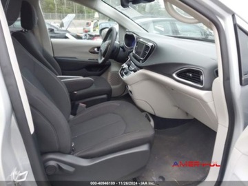 Chrysler Voyager V 2024 Chrysler Voyager 2024 r., 3,6L LX 3.6 Benzyna 287KM, zdjęcie 8