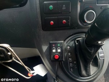 Volkswagen Caravelle T5 Caravelle Facelifting długi rozstaw osi 2.0 TDI 140KM 2010 Volkswagen Transporter dla osoby niepełnosprawnej, zdjęcie 23