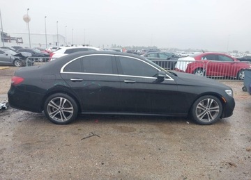 Mercedes Klasa E W213 Limuzyna Facelifting 2.0 E300 258KM 2021 Mercedes-Benz Klasa E MERCEDES-BENZ E 350 2.0 Benzyna 259KM, zdjęcie 1