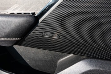 Land Rover Range Rover Velar SUV 2.0 204KM 2021 Od ręki - Land Rover Range Rover Velar 2.0 D200 mHEV Suv 204KM 2021, zdjęcie 9