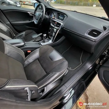 Volvo V40 II Hatchback 2.0 D2 DRIVE-E 120KM 2015 Volvo V40 II 2.0 R-Design, bezwypadkowy, serwisowany, zdjęcie 7