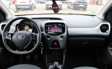 Toyota Aygo II Hatchback 3d Facelifting 1.0 VVT-i 72KM 2020 Toyota Aygo 1.0B 72KM przeb.60tys Zarejestrowane ful opcja kamera ledy, zdjęcie 6