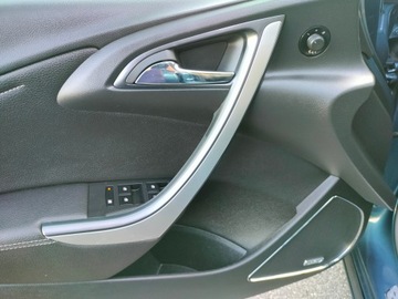 Opel Astra J Hatchback 5d 1.6 Turbo ECOTEC 180KM 2012 OPEL ASTRA J*1.6 TURBO*MOC-180PS*LED* BI-XENON*SKÓRA*NAGŁOŚNIENIE INFINITY*, zdjęcie 21