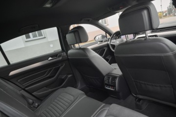 Volkswagen Passat B8 Limousine Facelifting 1.5 TSI EVO 150KM 2021 R-LINE__ R-LINE __ R-LINE __, zdjęcie 31