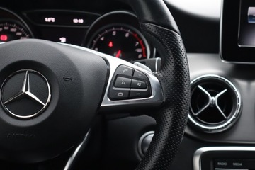 Mercedes CLA C117 Shooting Brake Facelifting 1.6 180 122KM 2018 Mercedes CLA 180, Automat, Skóra, Navi, Klima, zdjęcie 17