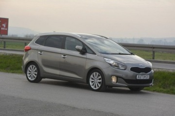 Kia Carens IV Minivan 1.7 VGT CRDi 141KM 2016 Kia Carens 1.7CRDI 7 osobowy nawi kamera skóra, zdjęcie 11