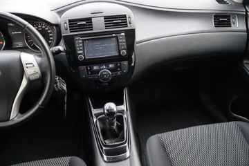 Nissan Pulsar 1.2 DIG-T 115KM 2015 Nissan Pulsar 1.2 DIG-T, Salon Polska, Serwis ASO, zdjęcie 7