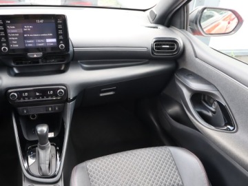 Toyota Yaris IV 2021 Toyota Yaris 1.5 Hybrid, Salon Polska, zdjęcie 7