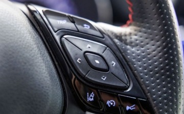 Toyota C-HR I Crossover Facelifting 2.0 Hybrid Dynamic Force 184KM 2023 Toyota C-HR 2.0 C-HR GR Sport 2.0 Hybryda 184KM, zdjęcie 32