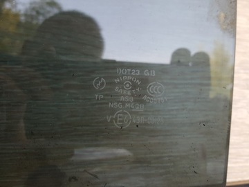 MAZDA MPV SKLO (OKNO) BOČNÍ DVEŘE ZADNÍ LEVÝ