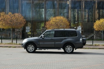 Mitsubishi Pajero IV SUV 5d 3.2 DOHC 200KM 2014 Mitsubishi Pajero 3.2DiD Automat 2014r. SALON, zdjęcie 3