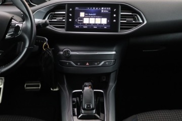 Peugeot 308 II Hatchback Facelifting 1.2 PureTech 130KM 2019 Peugeot 308 1.2 PureTech, Serwis ASO, Automat, zdjęcie 11