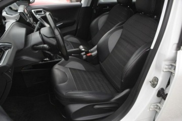 Peugeot 2008 I SUV Facelifting 1.6 BlueHDi 99KM 2016 Peugeot 2008 1.6HDI panorama nawi Car Play doinwes, zdjęcie 14