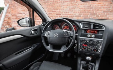 Citroen C4 II Hatchback 5d 1.6 HDi 92KM 2013 Citroen C4 1.6eHDI 92KM Climatron 2xOpony po Serwisie Gwarancjia 1.6, zdjęcie 21