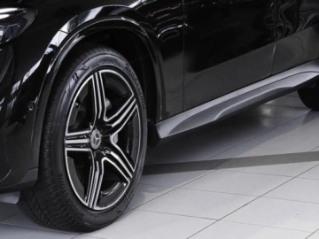 Mercedes GLC C254/X254 Coupe 2.0 300 258KM 2025 GLC Coupe 300 4-Matic AMG Line 2.0 (258KM) 2025, zdjęcie 4