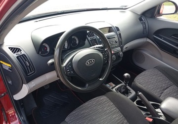 Kia Ceed I Hatchback 1.6 CRDi 90KM 2009 Kia Ceed Kupiony w Polsce - ubezpieczony - klimatyzacja 1.6 Diesel 90KM, zdjęcie 18