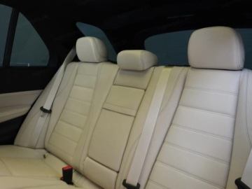 Mercedes GLE V167 SUV Facelifting 3.0 450d 367KM 2026 MERCEDES-BENZ GLE 450 d 4-Matic AMG Line 3.0 (367KM) 2026, zdjęcie 15