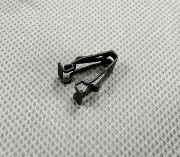 ЗАЖИМ ДЛЯ СОЛНЦЕЗАЩИТНОГО КОЗЫРЯ FORD