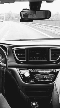 Chrysler Pacifica II 2018 Doinwestowana Pacyfika. nowe Lpg , stan idealny, zdjęcie 16