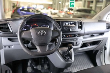 Toyota 2022 Toyota Proace Verso Proace Verso 9 osobowy 2.0 D-4D Long 2,8t 2.0 Diesel, zdjęcie 5
