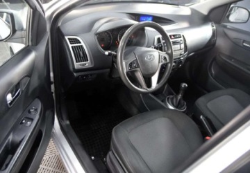 Hyundai i20 I Hatchback 5d Facelifting 1.2 DOHC 85KM 2012 Hyundai i20 1.2 Benzyna 85KM, zdjęcie 15