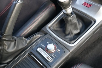 Subaru Impreza III Sedan 2.5 WRX STI 300KM 2012 Subaru Impreza STi WRX 4x4 Szwajcar 51000 km Unikat 300 koni Oryginał 1 wł., zdjęcie 17