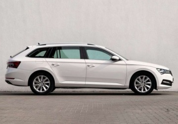 Skoda Superb III Kombi Facelifting 1.5 TSI 150KM 2021 Skoda Superb Hak Matrix-LED Navi El. klapa Czujniki Salon PL FVAT23, zdjęcie 2