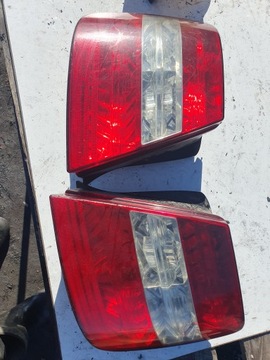 PODHLAVNÍK PODHLAVNÍKY ZADNÍ 3 KS FIAT STILO 2003R KÓD 132/F 1.6 16V 1.4 KPL