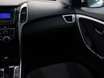 Hyundai i30 II Wagon Facelifting 1.6 CRDi 110KM 2016 Hyundai i30 1.6 CRDi, Automat, Klima, zdjęcie 7