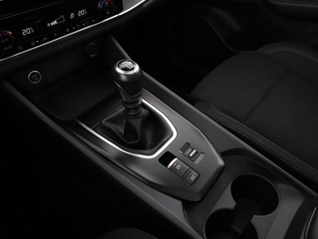 Nissan Qashqai III Crossover 1.3 DIG-T MHEV 140KM 2022 Nissan Qashqai mHEV panorama ACC klima-auto, zdjęcie 26