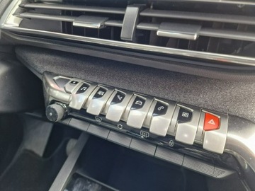 Peugeot 3008 II Plug-In Hybrid Facelifting 1.6 HYBRID 225KM 2021 Peugeot 3008 hybrid, zdjęcie 22