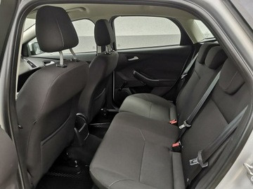 Ford Focus III Hatchback 5d facelifting 1.6 Ti-VCT 85KM 2015 Ford Focus 1.6 16V Benzyna Klima Podgrz. szyby, zdjęcie 16