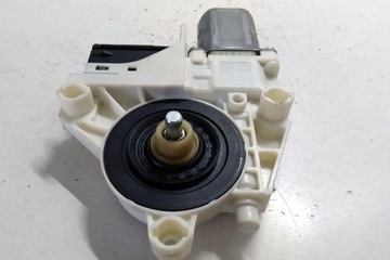 MOTOREK OKNO ZADNÍCH LEVÝCH DVEŘE RENAULT LATITUDE (L70_) 827310006R