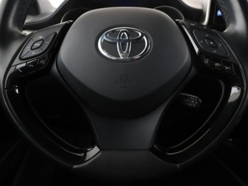 Toyota C-HR I Crossover 1.8 Hybrid 122KM 2019 Toyota C-HR navi kamera grzane fotele ACC, zdjęcie 20