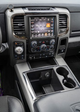 Dodge Ram IV 2015 Dodge RAM Dodge RAM IV 5.7 HEMI Sport 4X4 394KM 5.7 BenzynaLPG 394KM, zdjęcie 17