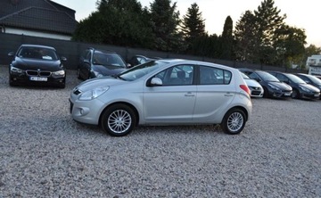 Hyundai i20 I Hatchback 5d 1.2 DOHC 78KM 2012 Hyundai i20 Benzyna 1.2 Klimatyzacja 1.2 Benzyna 78KM, zdjęcie 11