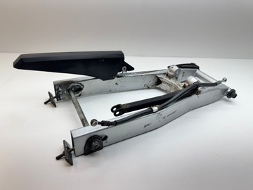 ПОВОРОТНАЯ КРЫШКА ЦЕПИ ОСЬ SUZUKI GSXF 600 750 KATANA