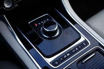 Jaguar XE Sedan 2.0 i4 200KM 2017 Jaguar XE Bezwypadek Salon PL 1rej. 2018 RWD 2.0 Benzyna, zdjęcie 19