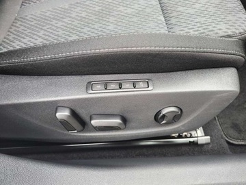 Skoda Octavia IV Kombi Plug-in 1.4 TSI iV Plug-In Hybrid 204KM 2021 Skoda Octavia serwis ASO 1.4hybryda 204KM bezwypadkowy pakiety SmartLink h, zdjęcie 17