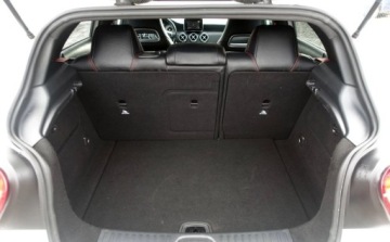 Mercedes Klasa A W176 Hatchback 5d Facelifting 200 d 136KM 2015 Mercedes-Benz Klasa A 200CDI 136KM AMG Line Niski przebieg Biksenon Skora, zdjęcie 29