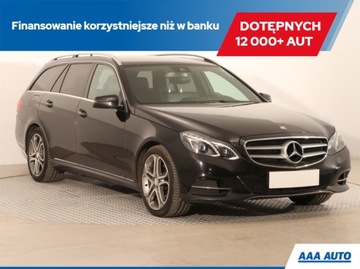 Mercedes E E 200, Automat, Skóra, Navi, Klima