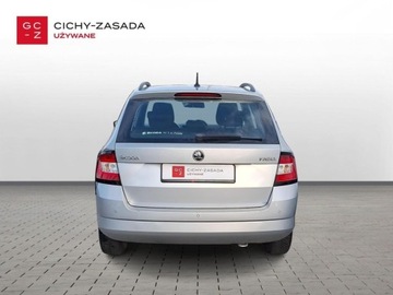 Skoda Fabia III Kombi 1.0 TSI 110KM 2018 Skoda Fabia Ambition 1,0 TSI 110KM FV-23 Benzyna 110KM, zdjęcie 3