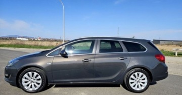 Opel Astra J Sports Tourer Facelifting 2.0 CDTI ECOTEC 165KM 2015 Opel Astra Lift 2.0 CDTI 165KM NawiPL BiXenony Ledy Grzane Kubełki+ Kiera, zdjęcie 21