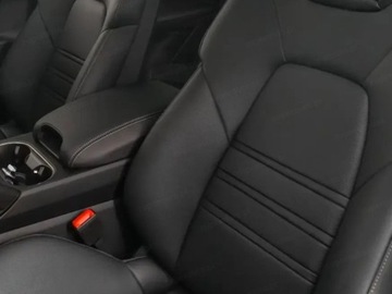 Porsche Cayenne III SUV Facelifting 3.0 353KM 2025 PORSCHE Cayenne Coupe Black Edition Suv 2.0 (353KM) 2025, zdjęcie 4