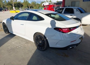 Mercedes CLE Coupe 3.0 450 381KM 2024 Mercedes-Benz CLE MERCEDES-BENZ CLE 450 4MATIC 3.0 Benzyna 380KM, zdjęcie 4